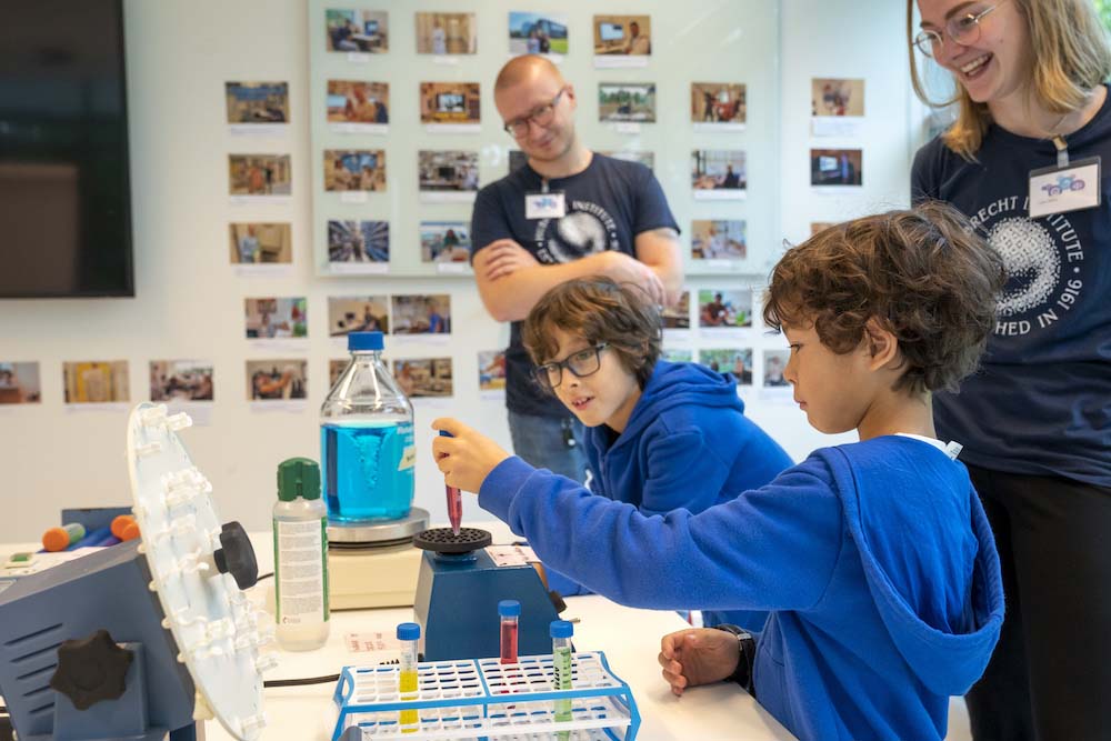 01-10-2022: Weekend van de Wetenschap - Hubrecht Institute - fotograaf Thijs Rooimans